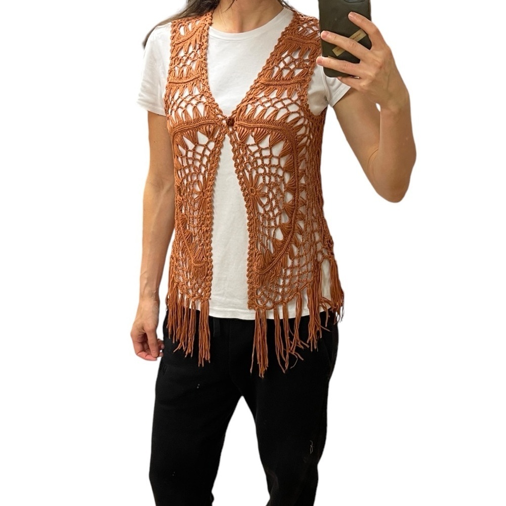 Vintage crocheted knit vest fits S fringe crochet